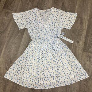 Beautiful Lightweight Sundress Size M